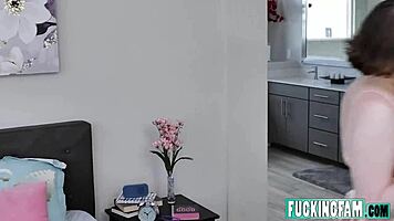 Anna Blaze and Emily Addison fingering big tits to squirting orgasms 😍💦