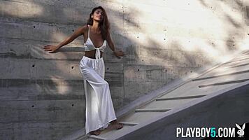 carolina reyes strip naked outdoors show that tiny latina ass?