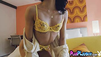 hey babe, did you see alexis tae rip that lingerie off?