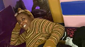 naughty ebony spanks big ass solo in close-up worship