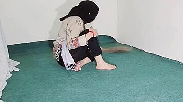 muslim maid, show that big ass through your see-through pajamas? 😈🍑