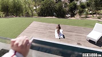 Horny Teen Mackenzie Mace Licks Cadence Lux's Wet Milf Pussy