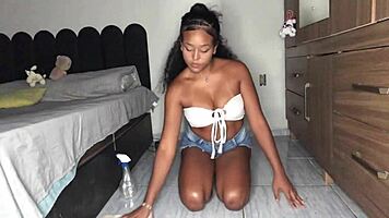 Maid's Tight Shorts Ignite Unstoppable Lust Fuck