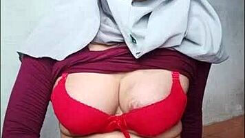 hijab shemale rides dildo hard until explosive cum