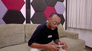 i caught him filming wanna give my lil ass!