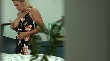Horny Jodie Johnson Sadie Rose Catches Eager Spy Watching Intently