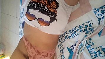 hot strokes tempt her wet pussy