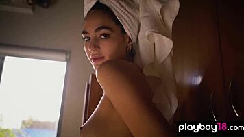 sarah mollica flashing small tits in shower?