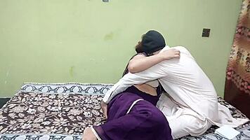 pakistani neighbor bhabhi rides hard after steamy love letter exchange