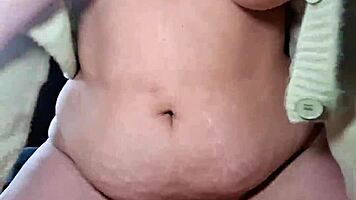 😍 Hermosa tetona del gym bounces big natural tits on mi polla grande! 💦