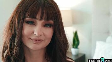 petite stevie moon wakes up slurping bf's big dick! 🔥🍆