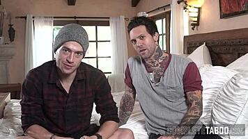 Fetish Teens Flash Tits in Exclusive Backstage Reveal