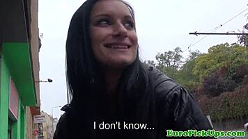 i flashed my euro slut pussy outdoors for cash to neighbors