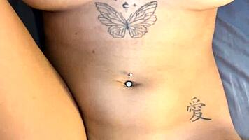 amateur college coed shows huge natural tits