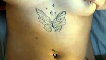 amateur college coed shows huge natural tits