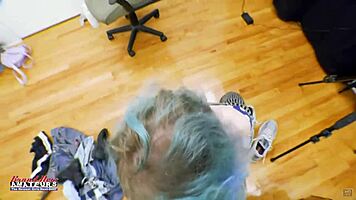 Raven-Haired Vixen Savors Rimming and Juicy Dick Milking
