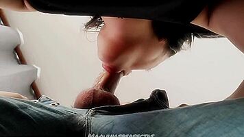 This homemade deepthroat blowjob ends in hot cumshot quickie