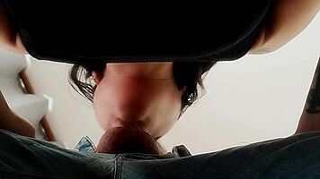 This homemade deepthroat blowjob ends in hot cumshot quickie