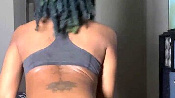 Fat college booty twerks wildly
