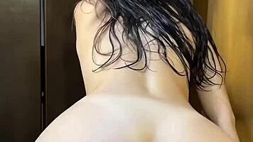 hey, fresh from the shower and ready for fun?