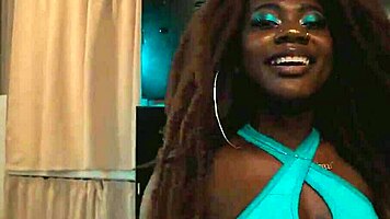Icedmob's Azul dances with big tits and ass