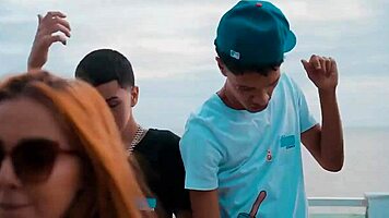 Icedmob's Azul dances with big tits and ass