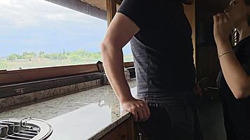 follando mi amante en la montana con acabada profunda y gemidos