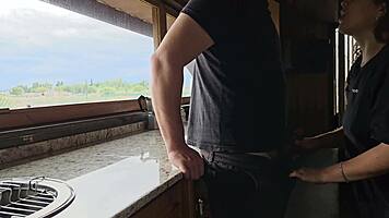 follando mi amante en la montana con acabada profunda y gemidos