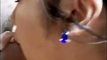 moreninha casada chupou e fodeu gostoso pro amigo do corno