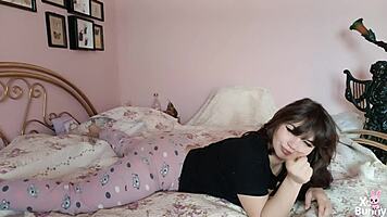 hey she's farting every five seconds in bedroom ass worship closeup 😲🍑