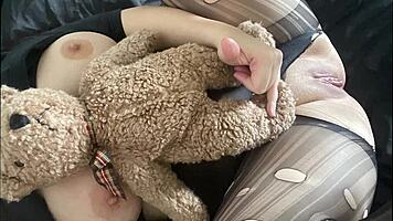 saudi arabian snowwhite masturbates with loud asmr orgasms in la