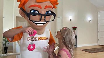 blonde burglar emma rosie begs for big dick creampie 😍🍆