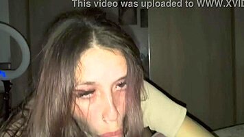 safada slurps cock without mercy