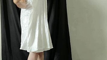 perfect body solo masturbates no boyfriend needed