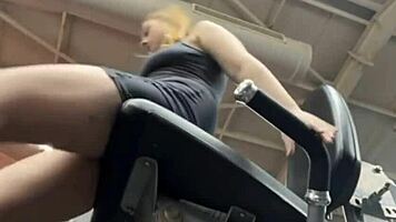 im cumming hard outdoors with my fat curvy body