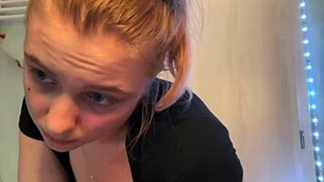Jucielussie Fingers Pussy to Bathroom Orgasm Close-Up!