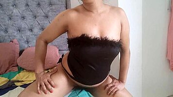 young latina milf teases wet pussy lips inviting custom fantasy requests from fans