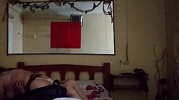 Curvy latina slut rides cowgirl hard in seedy motel room hookup