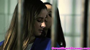 Les Babes Scissor Pussies Furiously in Prison!