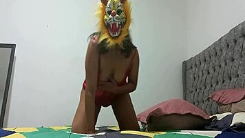 the sexy brunette tigresa dances erotic then fingers juicy pussy for fans