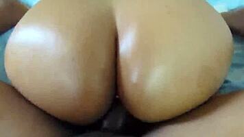 I'm so hot watching this 18+ twerk her ass wildly then ride that massive cock, feeling every throbbing inch deep inside me
