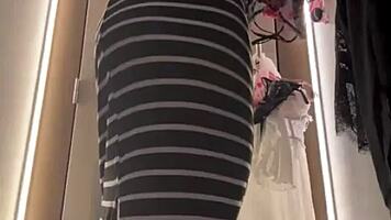 jucielussie fingers wet pussy to extreme public orgasm hardcore