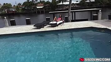 sexy babe gets rough outdoor fuck