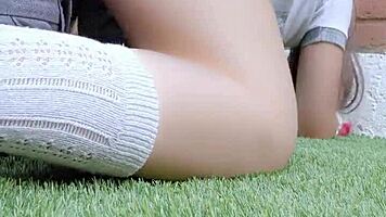 Muchacha colegiala no entro a clases por coger y recibe unas mamadas en la panocha de un companero detonando a una colegiala mexicana en el patio