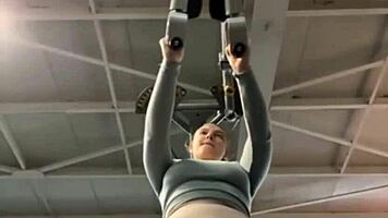 Workout and fucking in gym