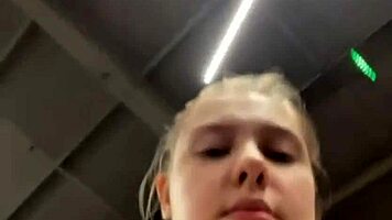 Workout and fucking in gym