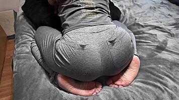 Ass worship ends with cumshot on nina