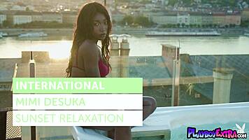 Ebony Teen Shows Sweaty Pussy Outdoors
