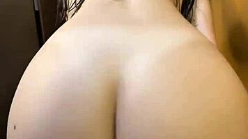 Big ass college girl straight out of shower