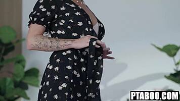 housewife dirty little secret with parker ambrose and annie king